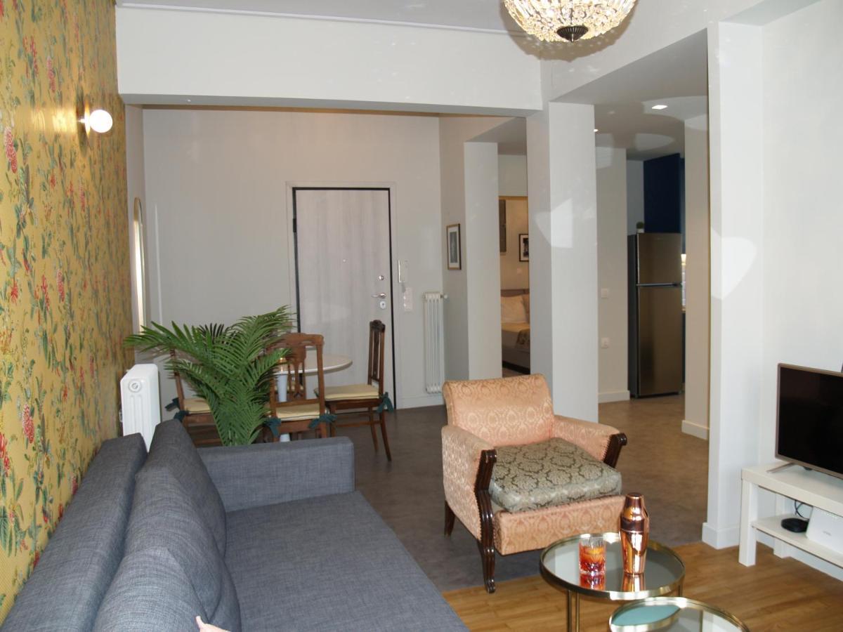 Mrs Holiday Apartment Atene Esterno foto