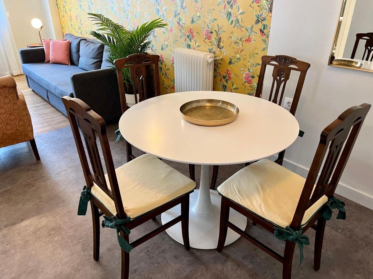 Mrs Holiday Apartment Atene Esterno foto