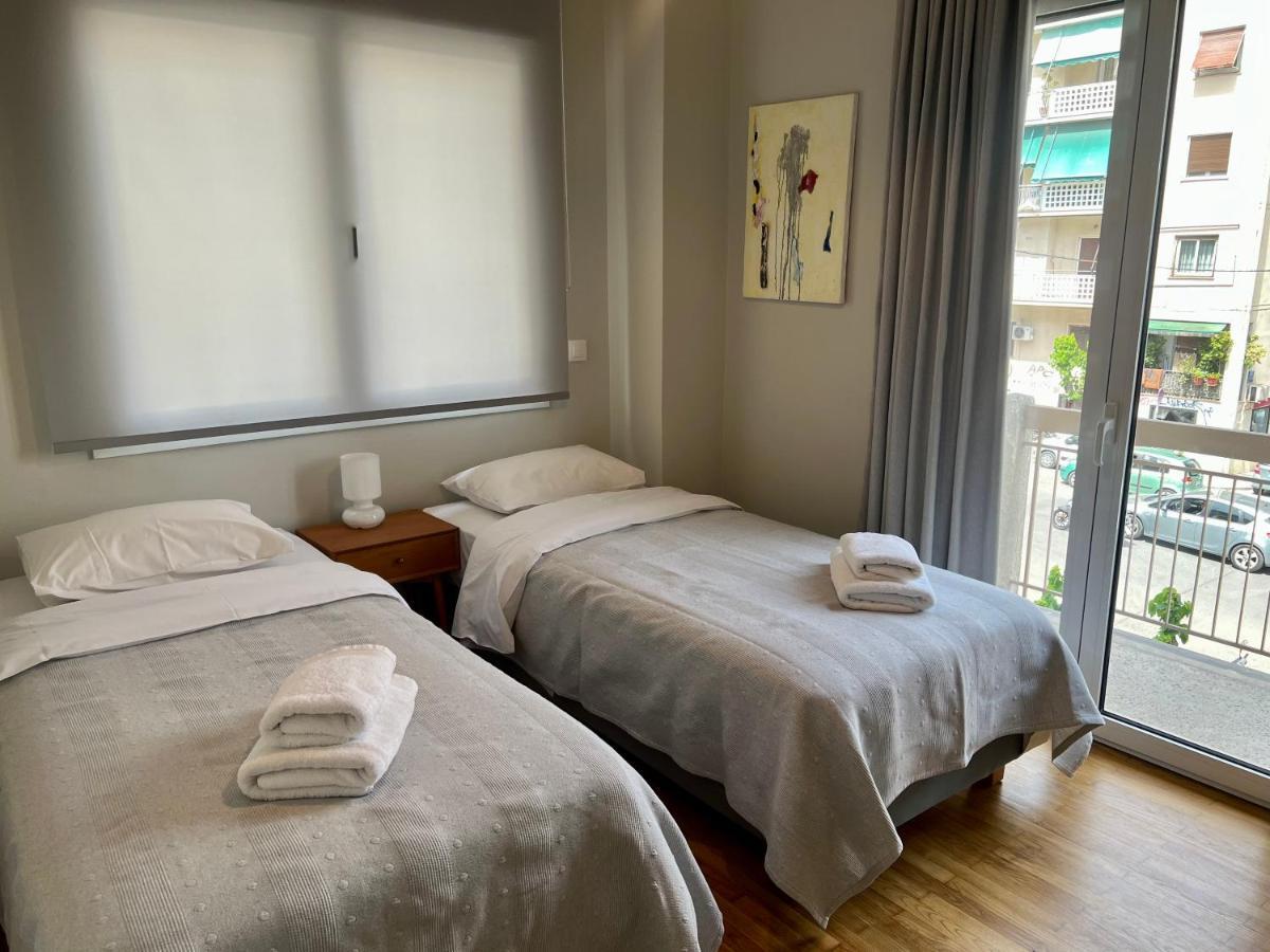 Mrs Holiday Apartment Atene Esterno foto